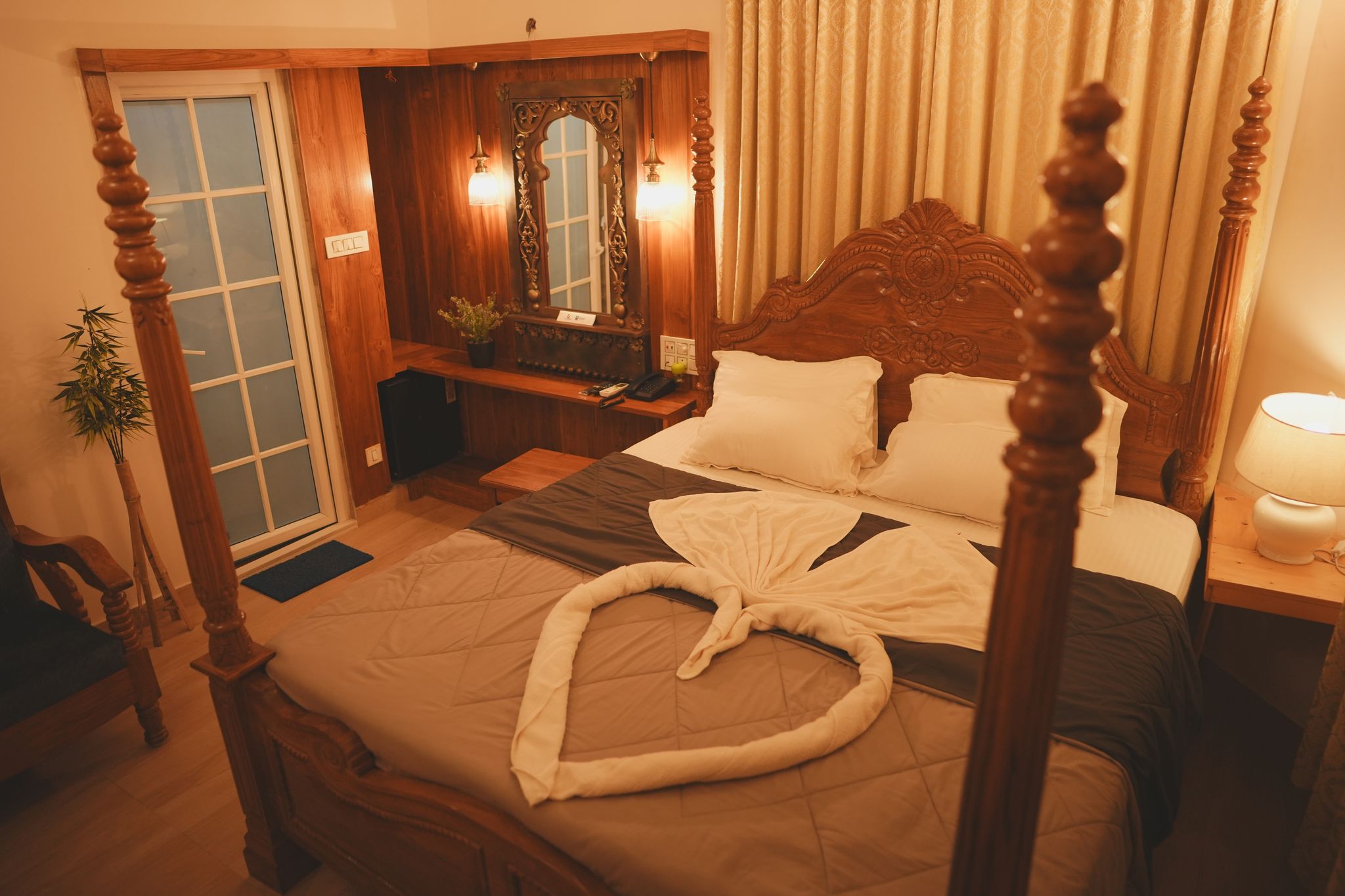 Dip Holidays Cottage Room With Pool View