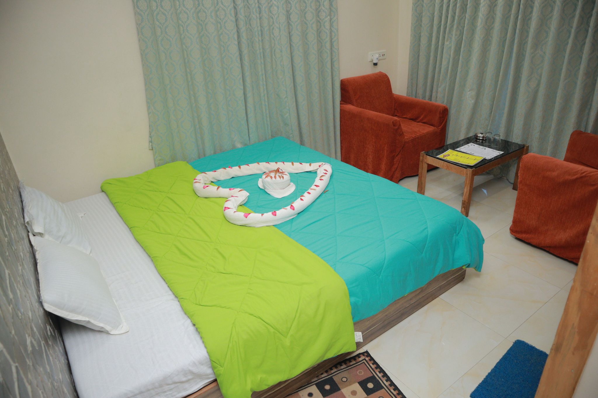 Dip Holidays Standard AC Double Room 4