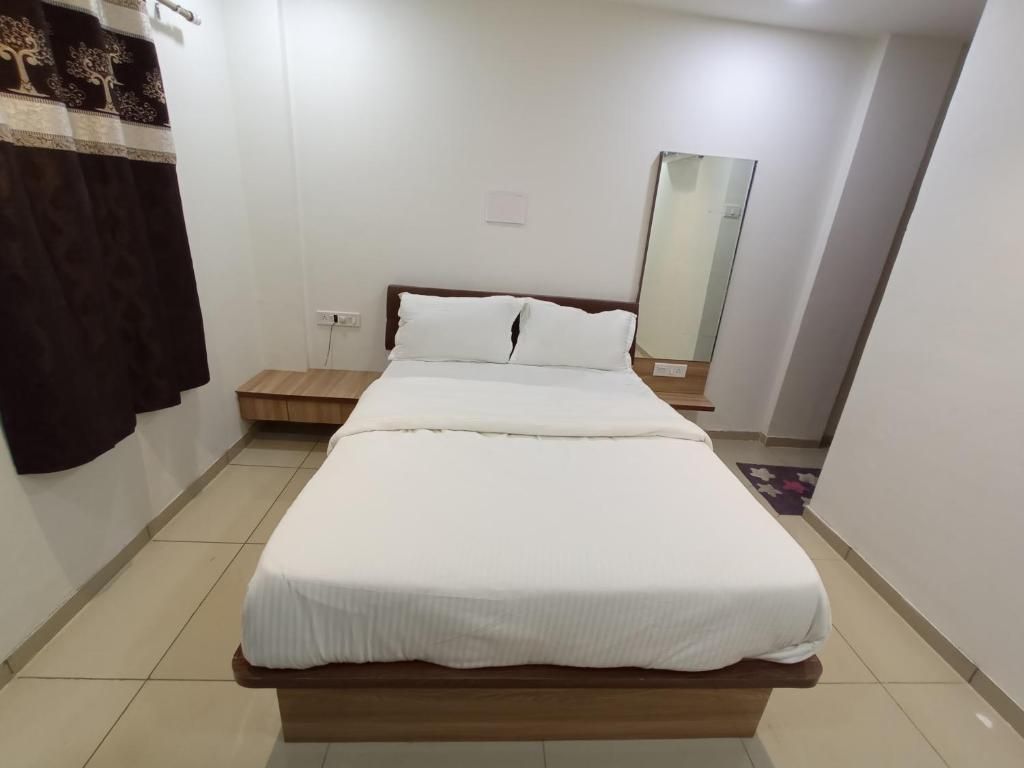 Deluxe AC Room