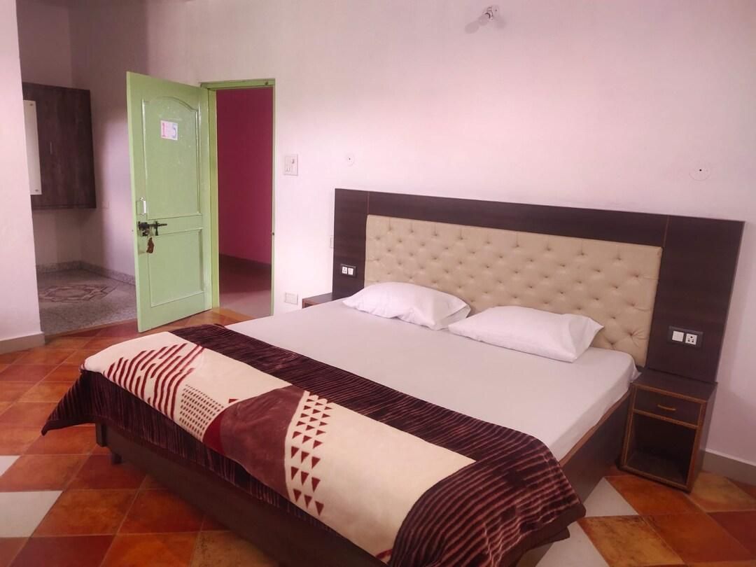 Deluxe Room with Valley View 