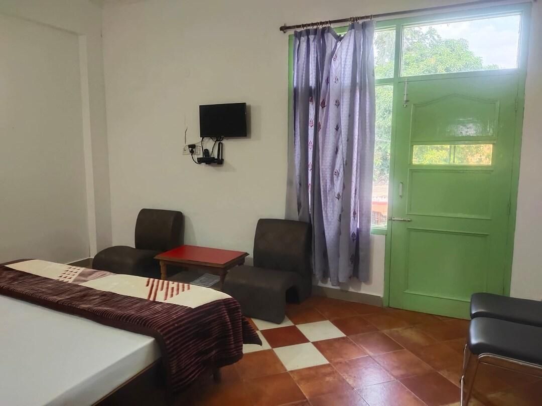 Deluxe Room with Valley View 