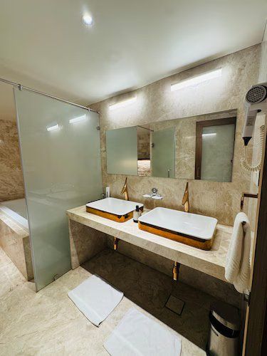 PRESIDENTIAL SUITE ROOM