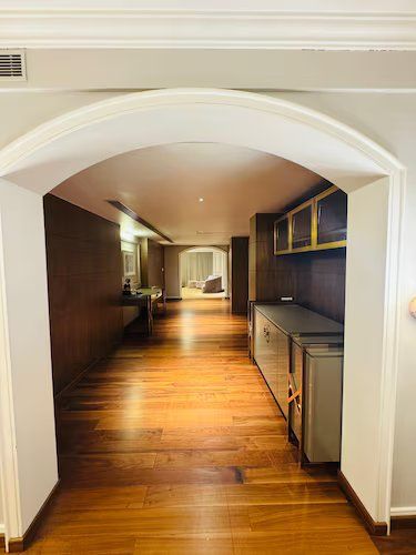 PRESIDENTIAL SUITE ROOM