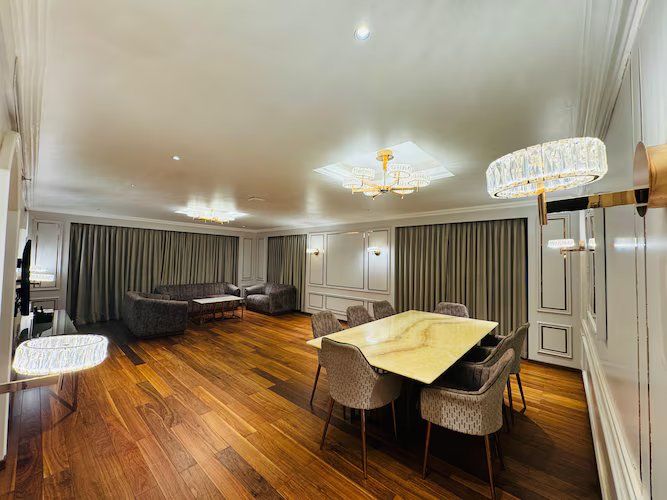 PRESIDENTIAL SUITE ROOM