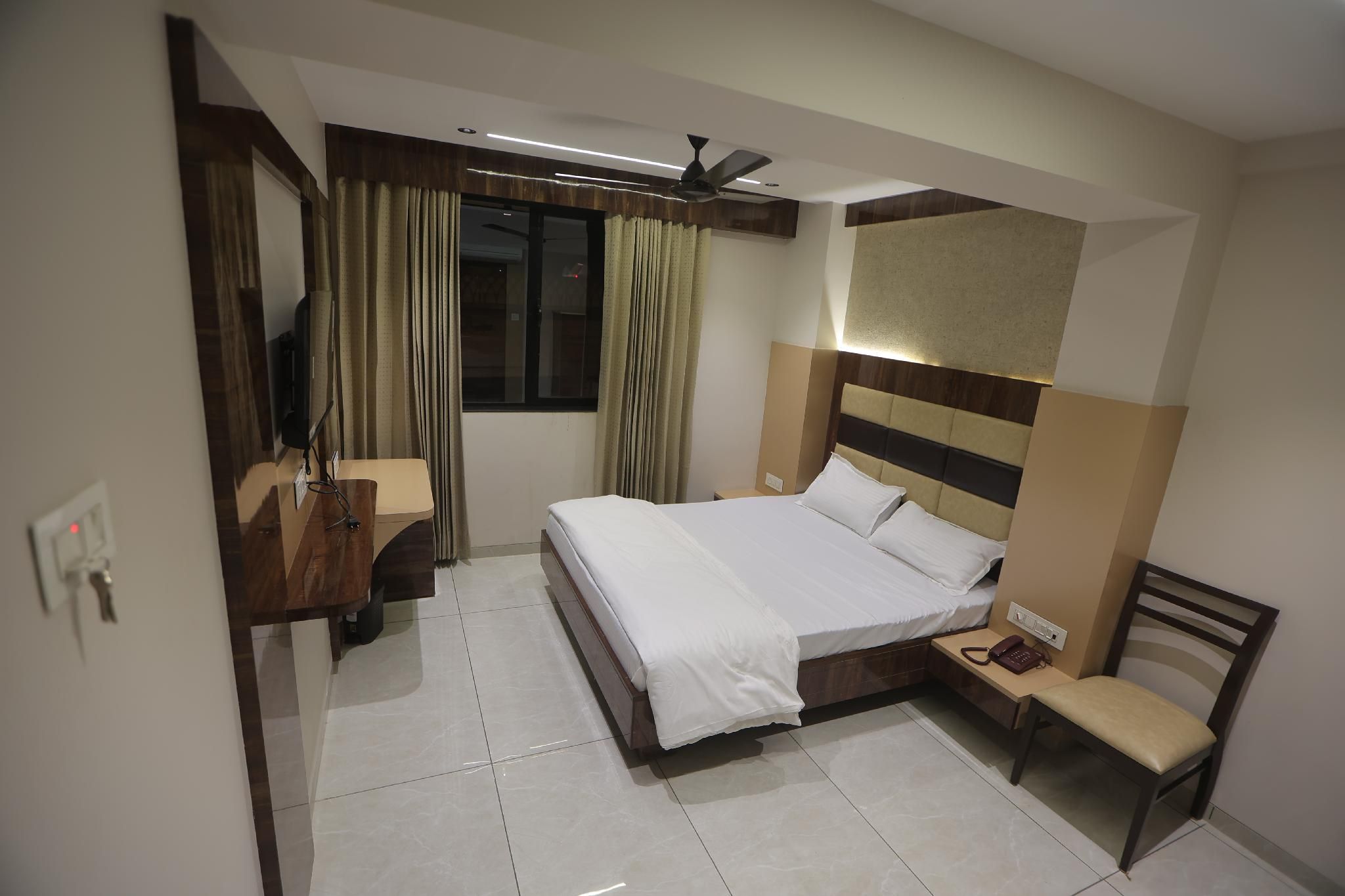 Deluxe Double or Twin