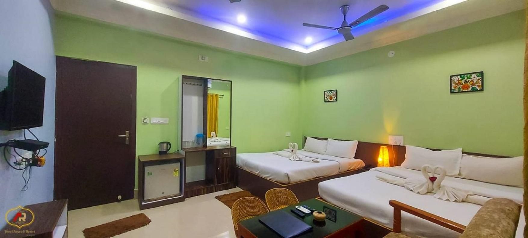 Hotel Aayes & Resort Super Deluxe Quadruple 3