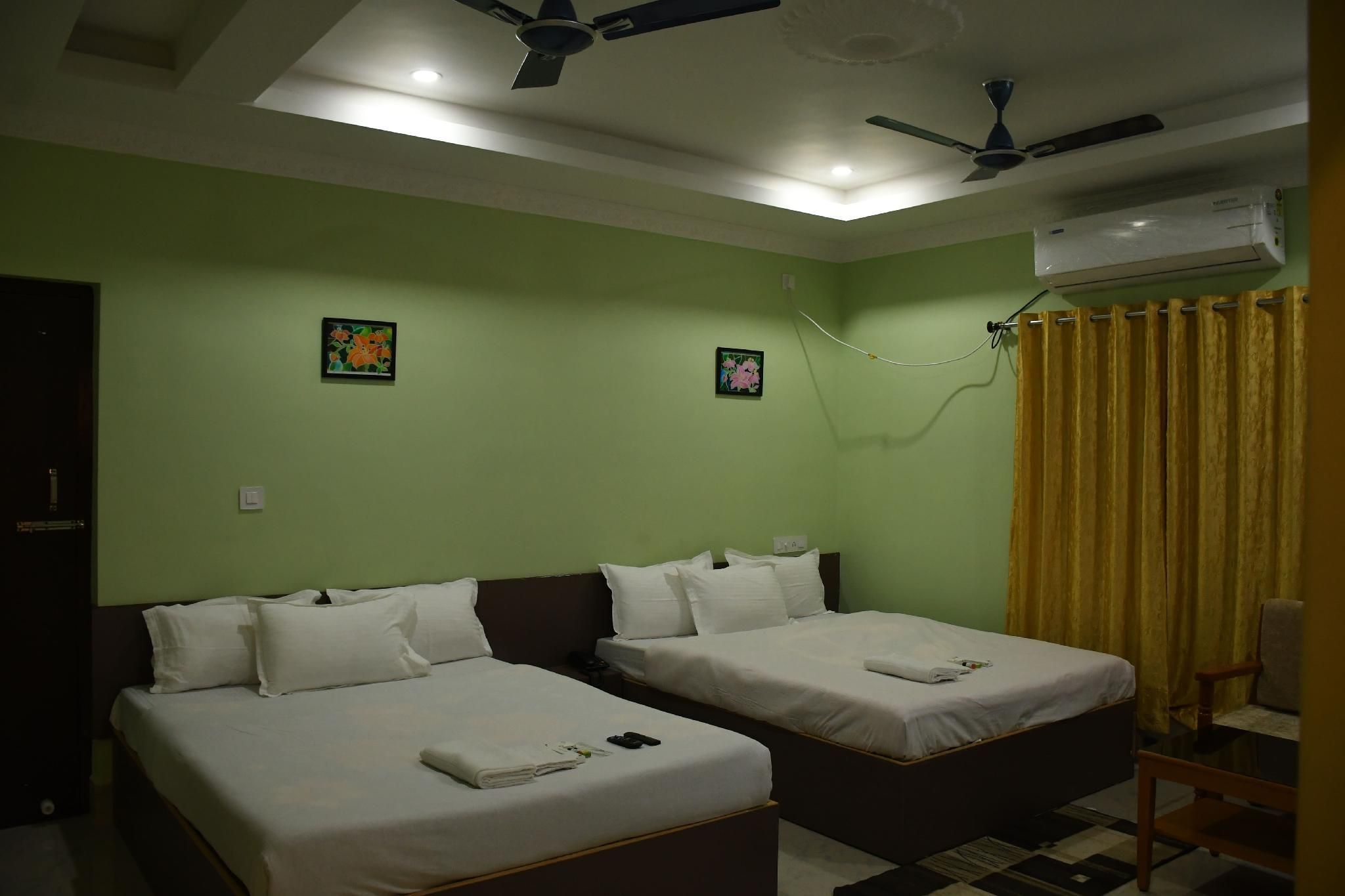 Hotel Aayes & Resort Deluxe Double Room 5