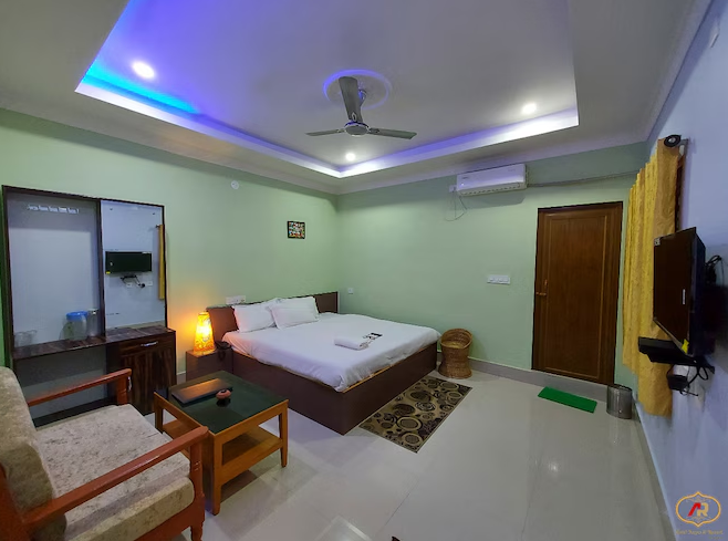 Hotel Aayes & Resort Deluxe Double Room