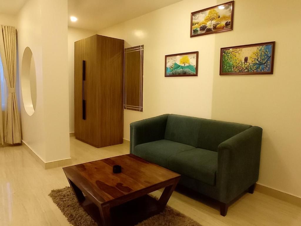 Opulence Resort Deluxe Room 5