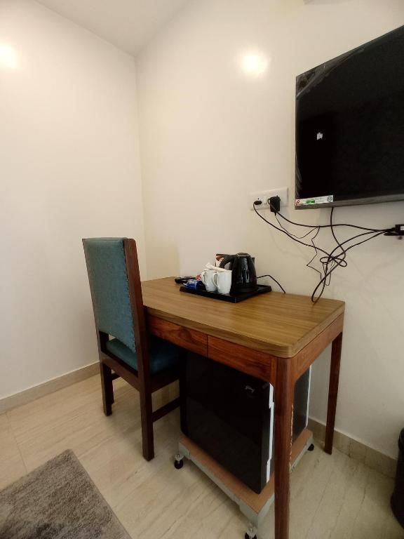 Opulence Resort Deluxe Room 4