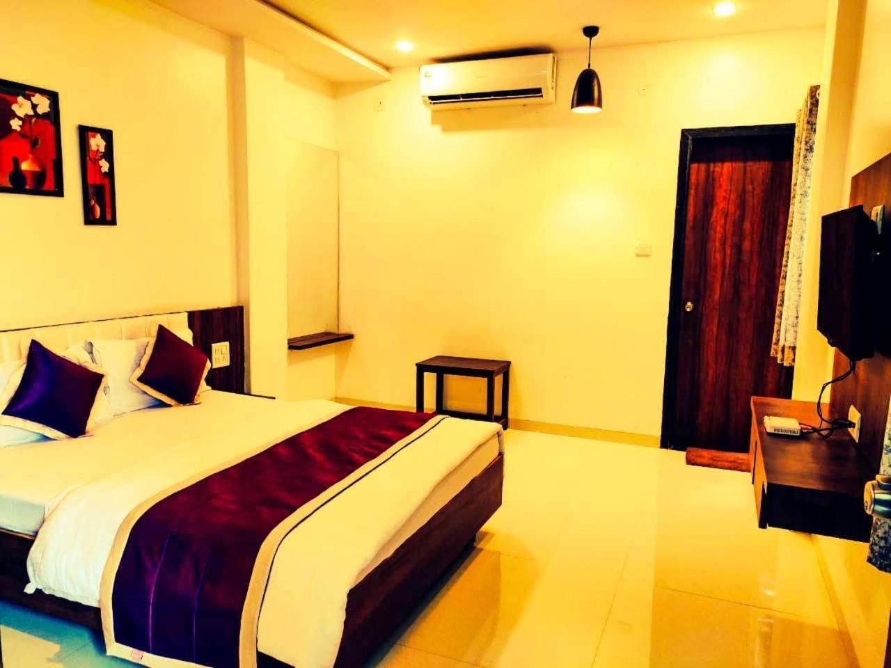 Super Deluxe Double Room