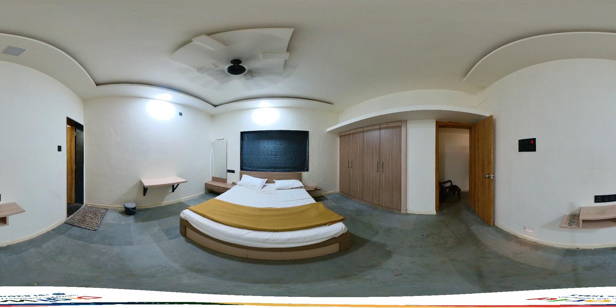 Deluxe - Air Conditioning