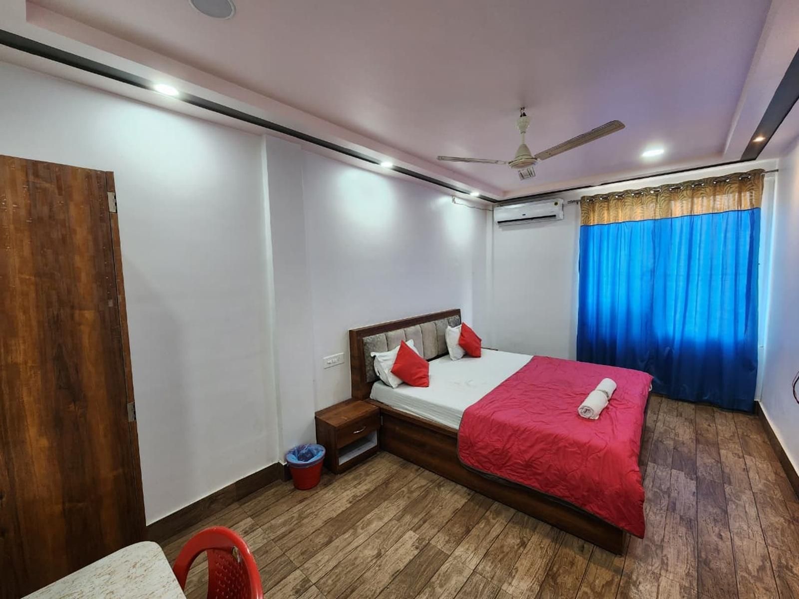 Deluxe Double or Twin