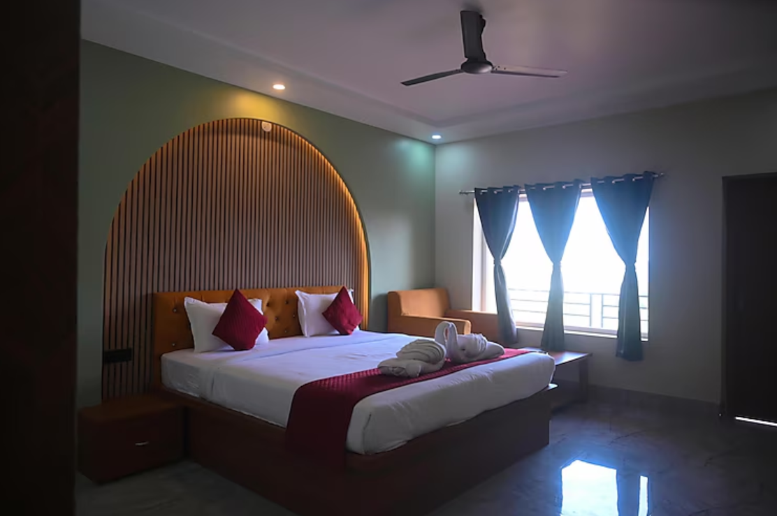 DELUXE ROOM POOL FACING