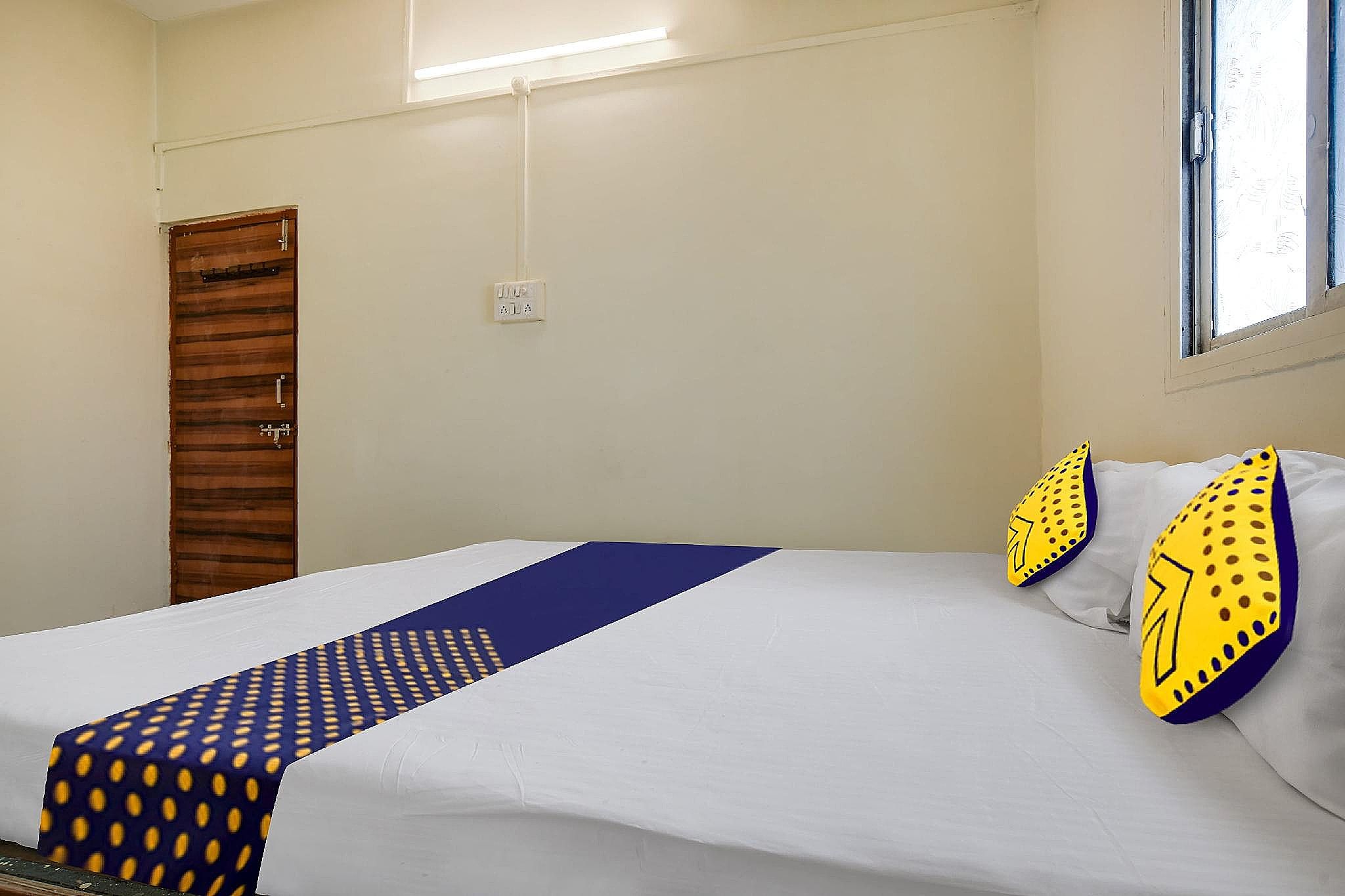 SPOT ON Hotel Shivaj Classic Double or Twin 2