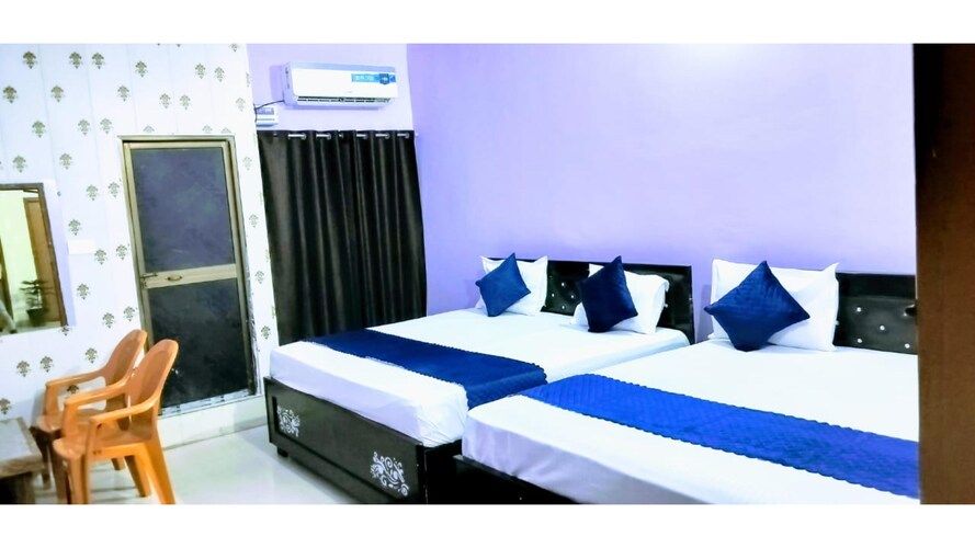 Deluxe Four Bed Room