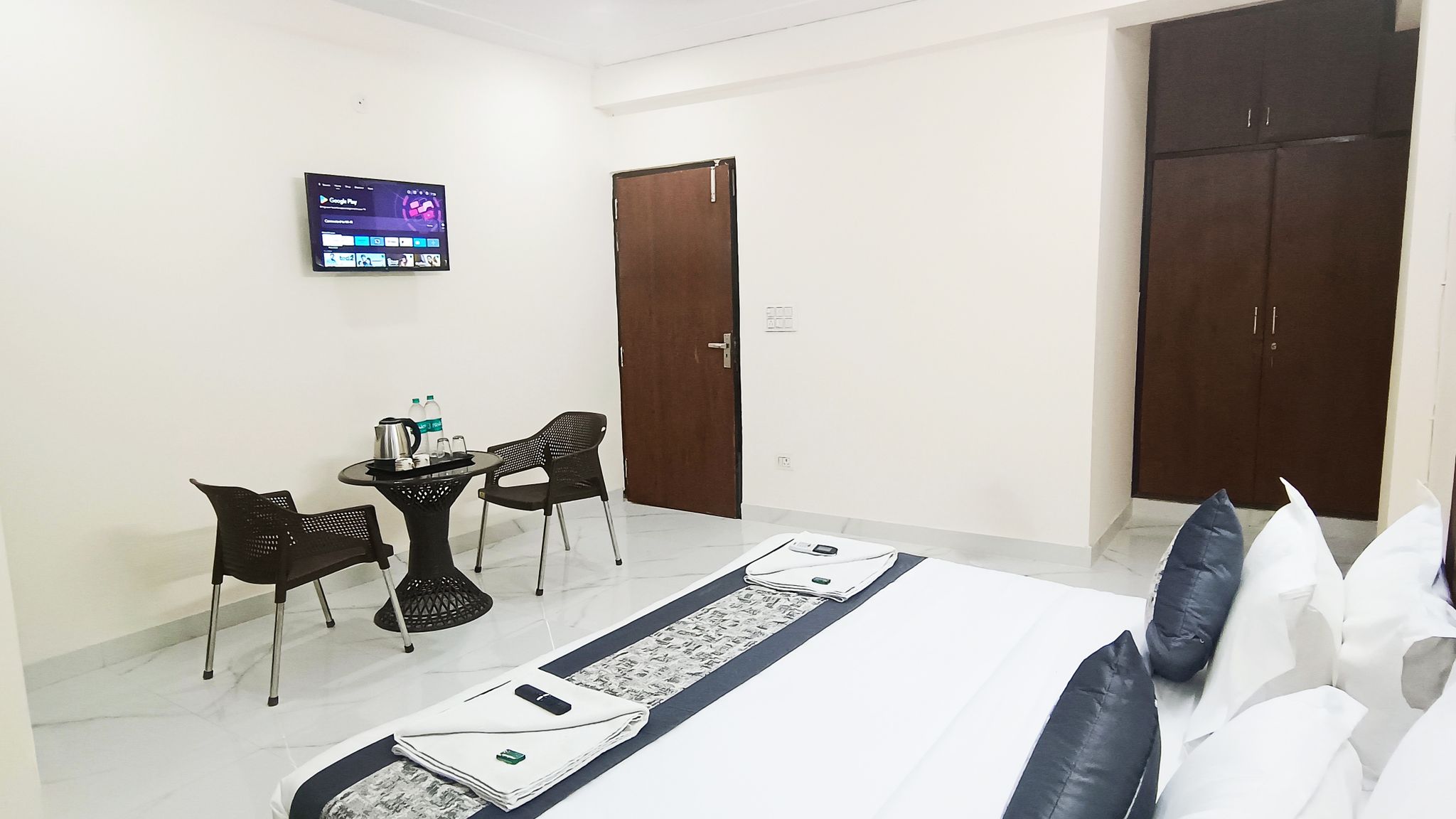 Hotel Krishna Tower Deluxe Room 14
