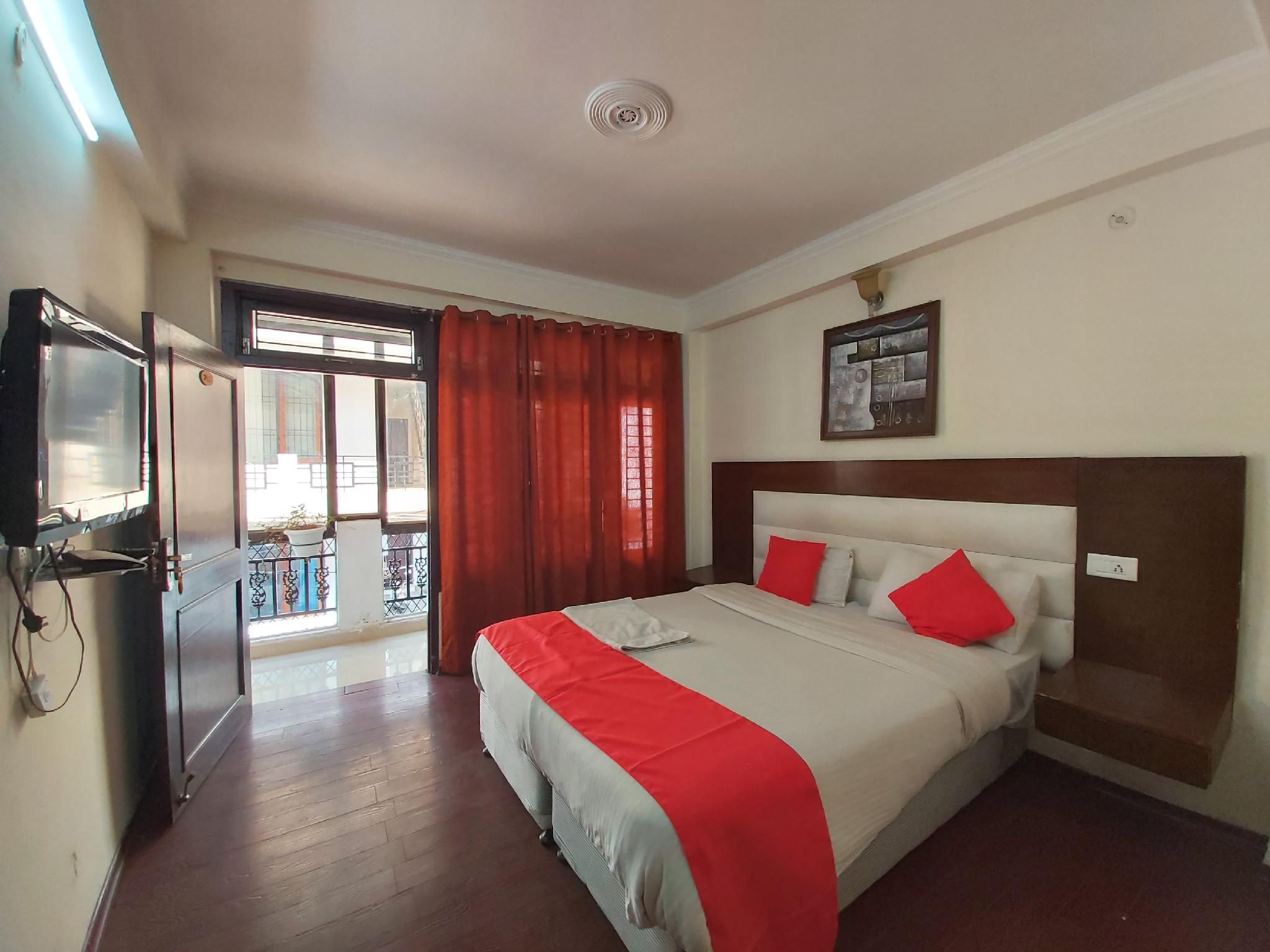 Deluxe Double Room 2