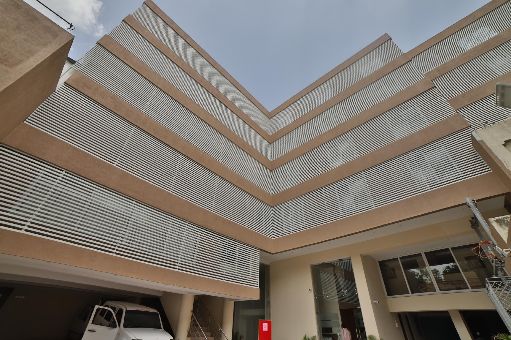 Capital O 44249 Hotel Kavery Mansingh Inn