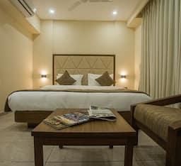 Capital O 44249 Hotel Kavery Mansingh Inn Comfort Double Room