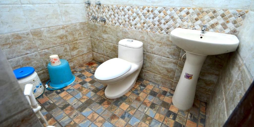 Deluxe Non- Air Conditioning Room