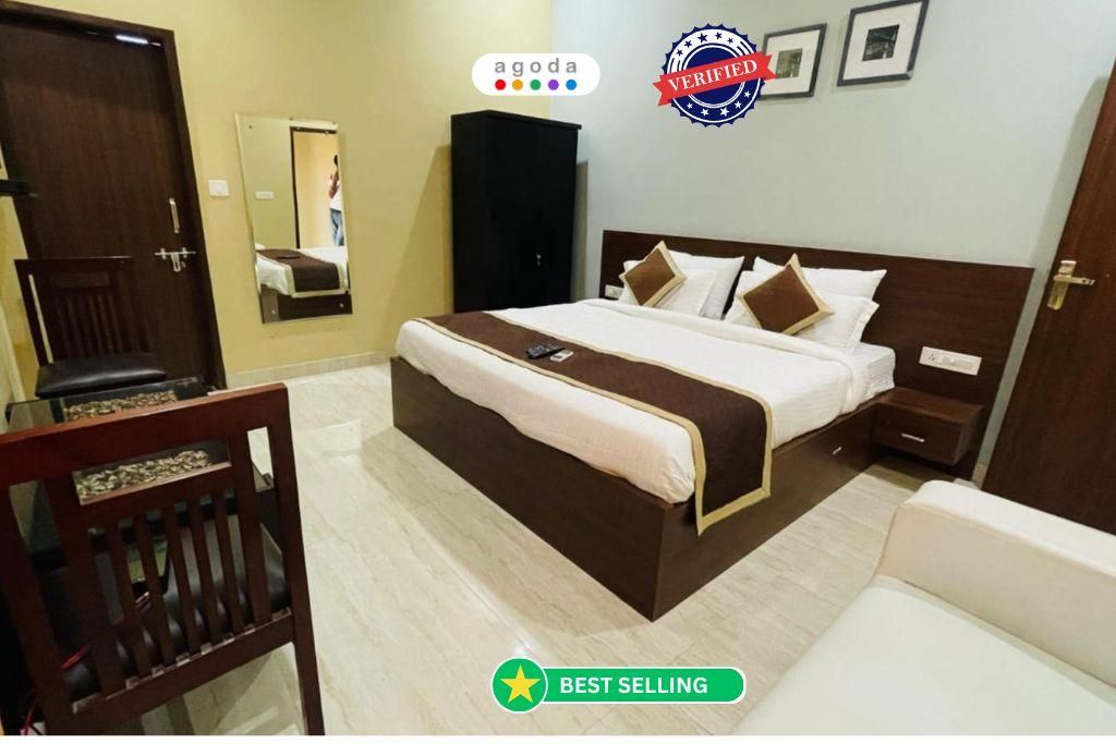 Superior Double Room, City View
