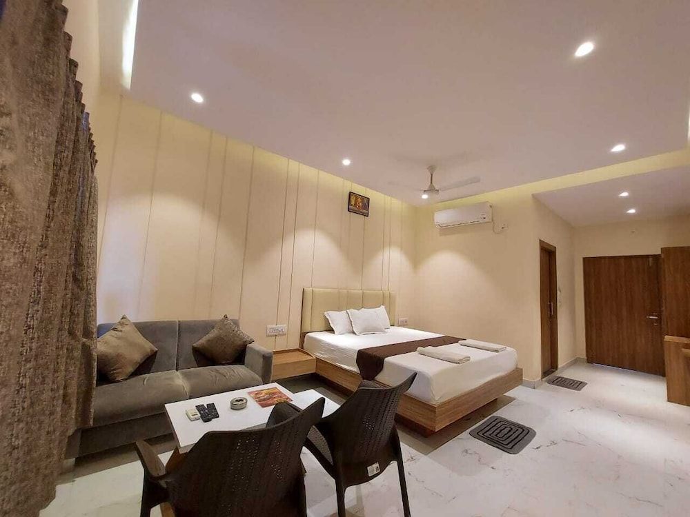 Parth King Beach Resort Mandarmoni Deluxe Double Room with Side Sea View 8