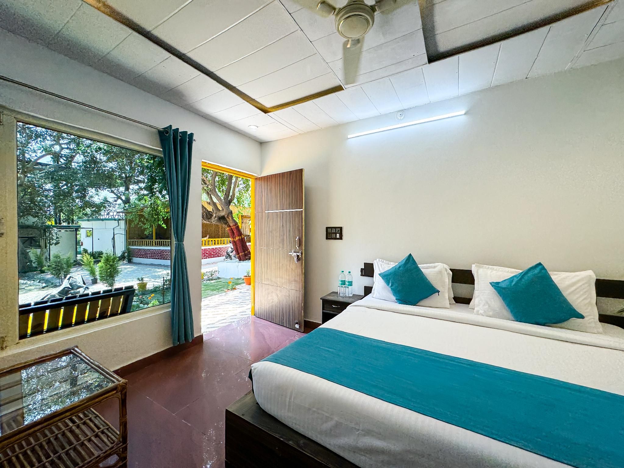 Deluxe Room with Balcony