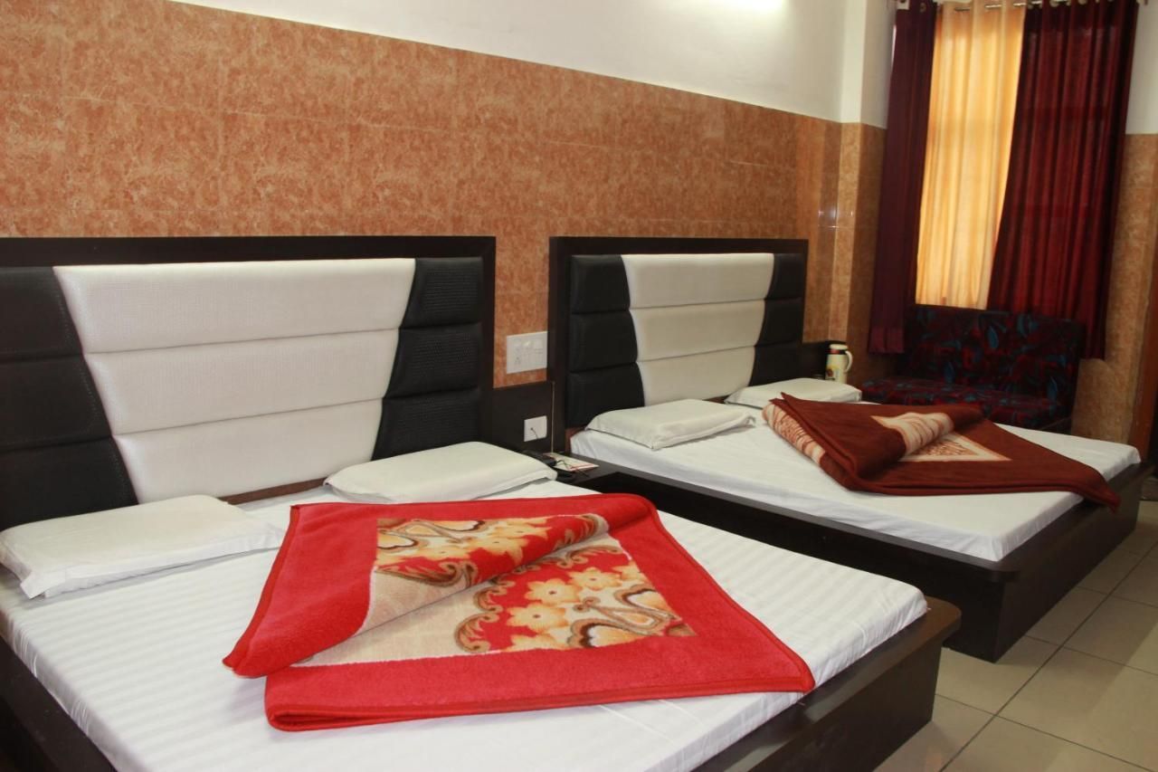 Deluxe Queen Room with Two Queen Beds
