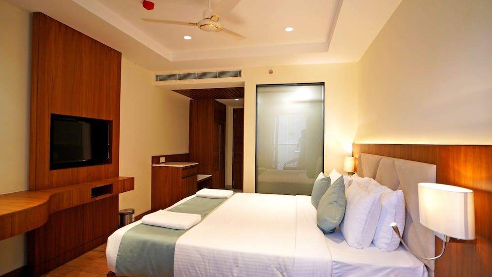 Antique Regency Deluxe Room 5