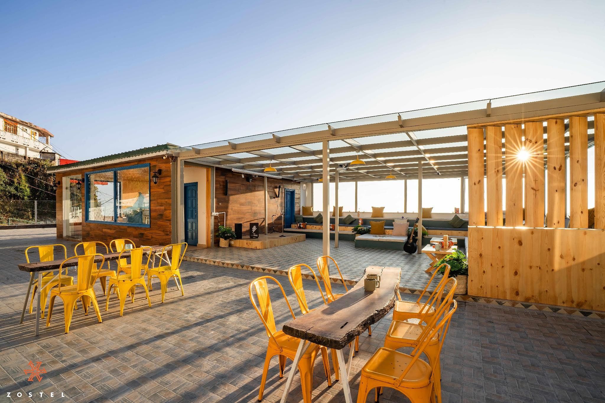 Shared lounge/TV area