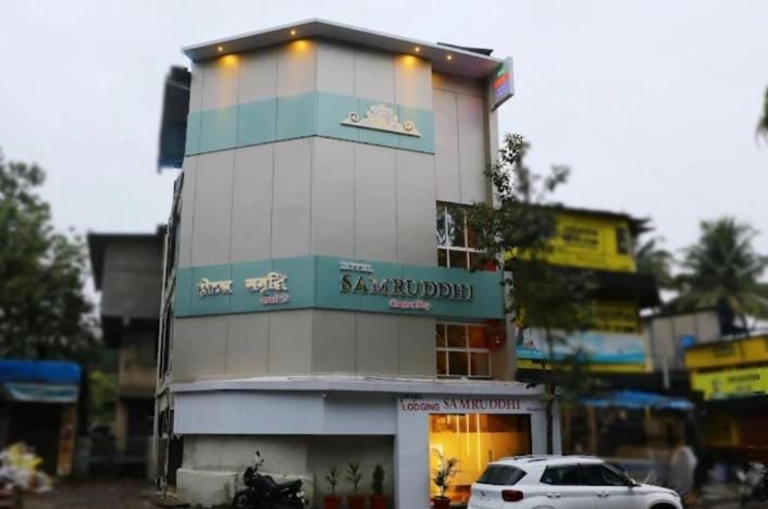 Hotel Samruddhi Comfort Stay - Airoli