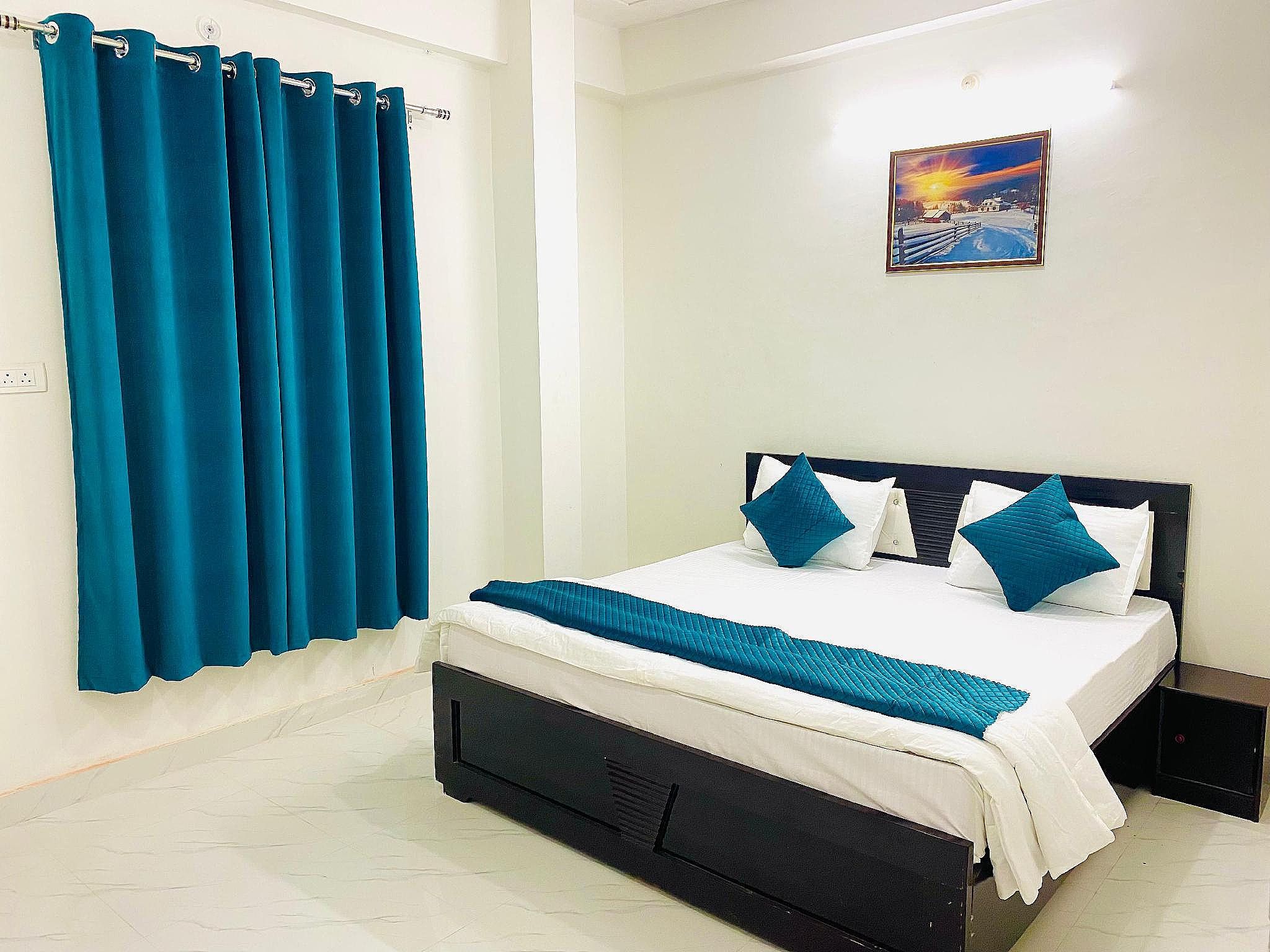 Suite Family Room