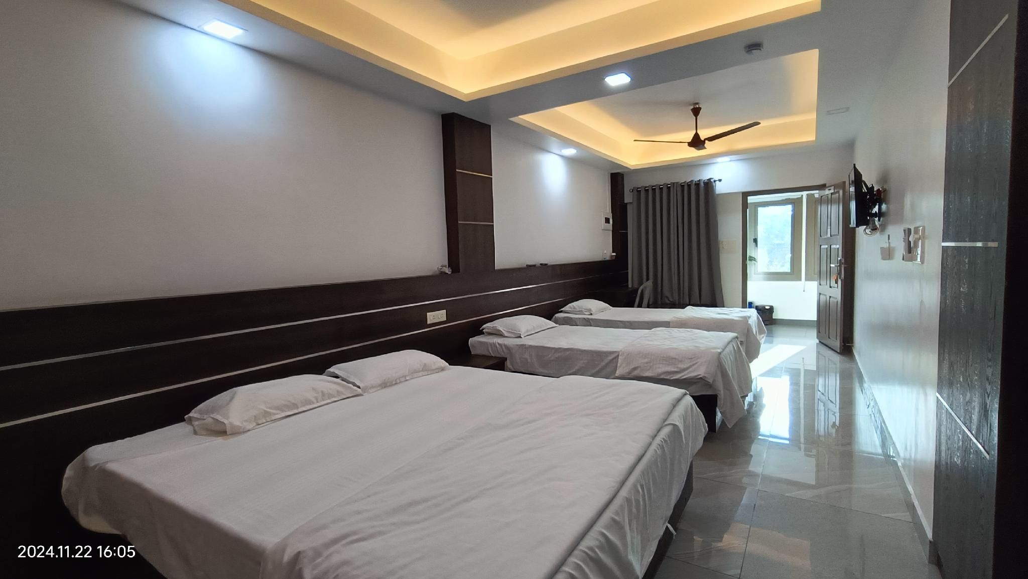 Deluxe Double or Twin