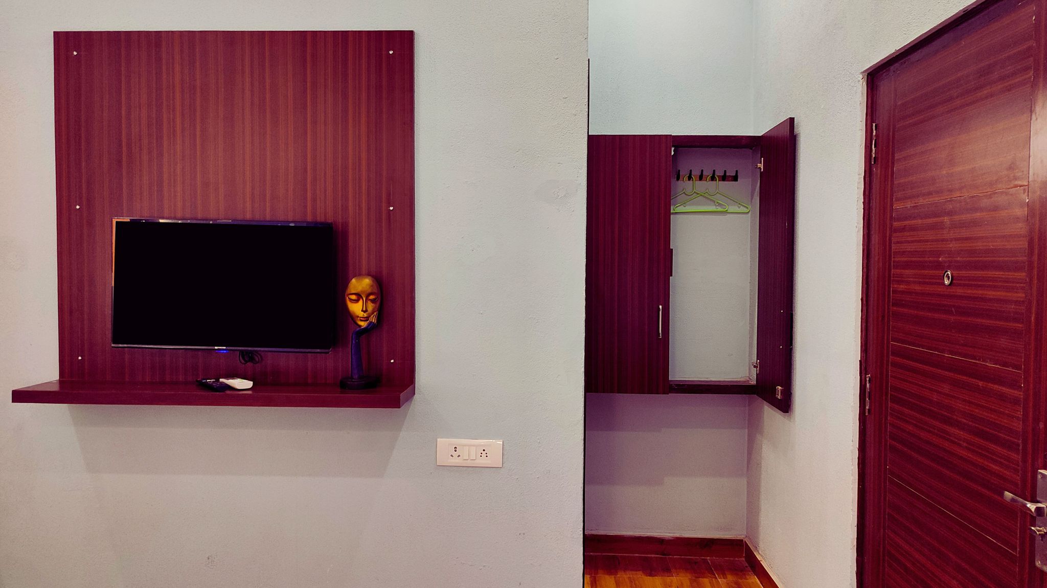 THE  Madhu Nandan  Standard Room 8