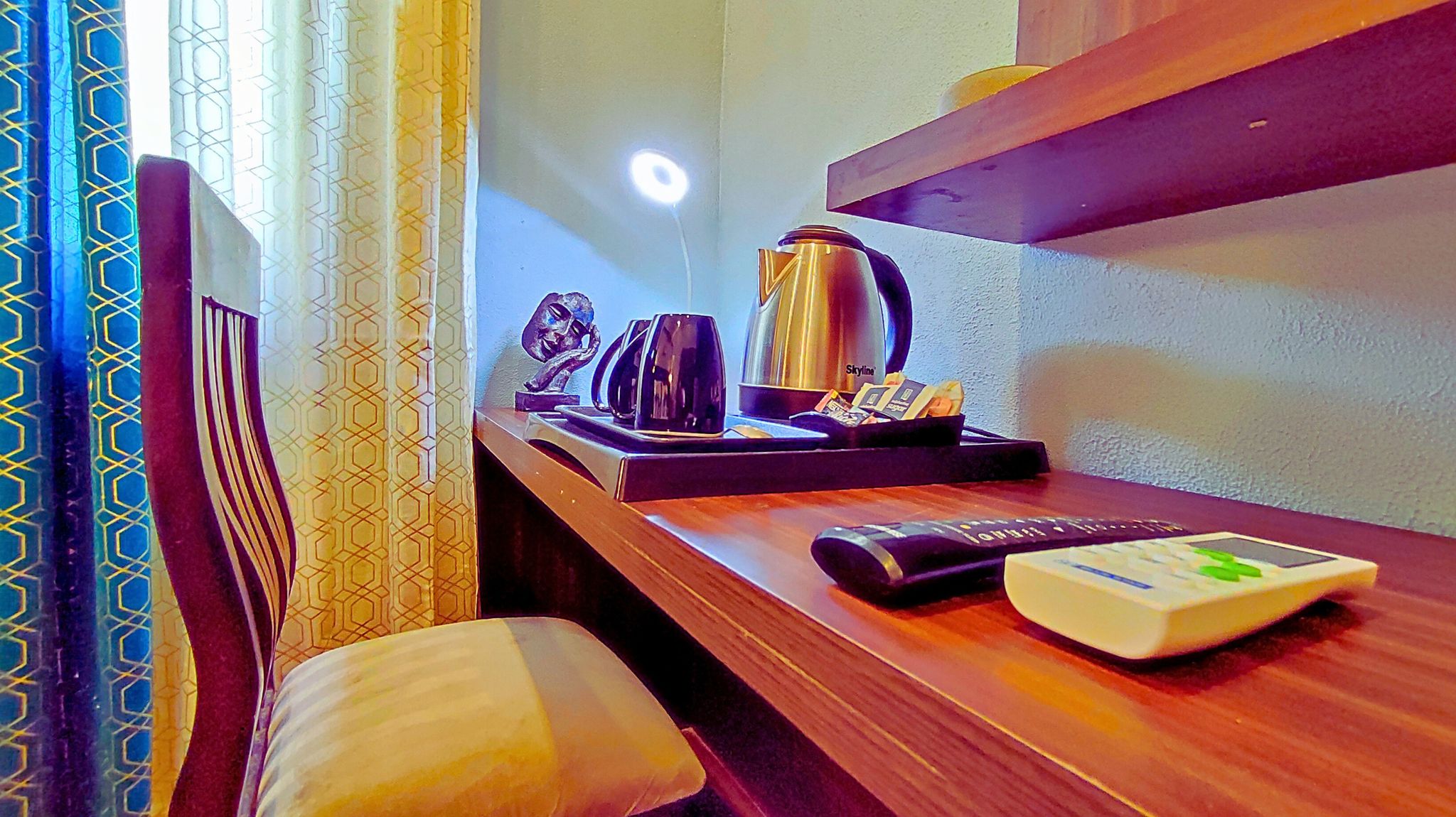 THE  Madhu Nandan  Economy Room 9