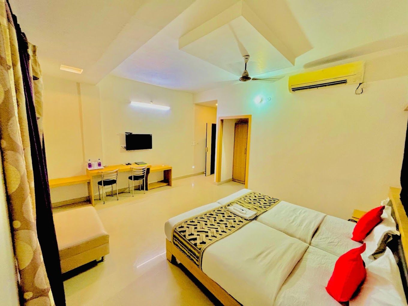 Spectrum Residency Classic Room 3