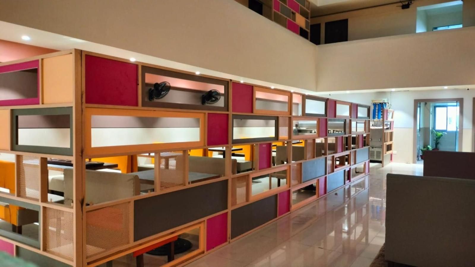 Shared lounge/TV area