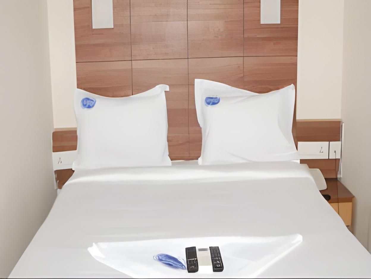 Deluxe Double Room AC