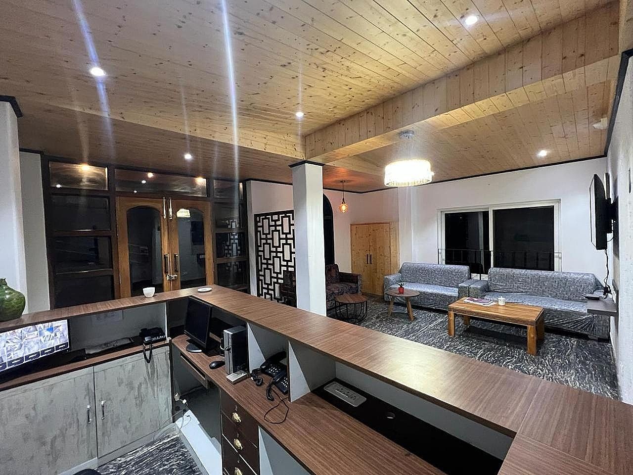 Shared lounge/TV area