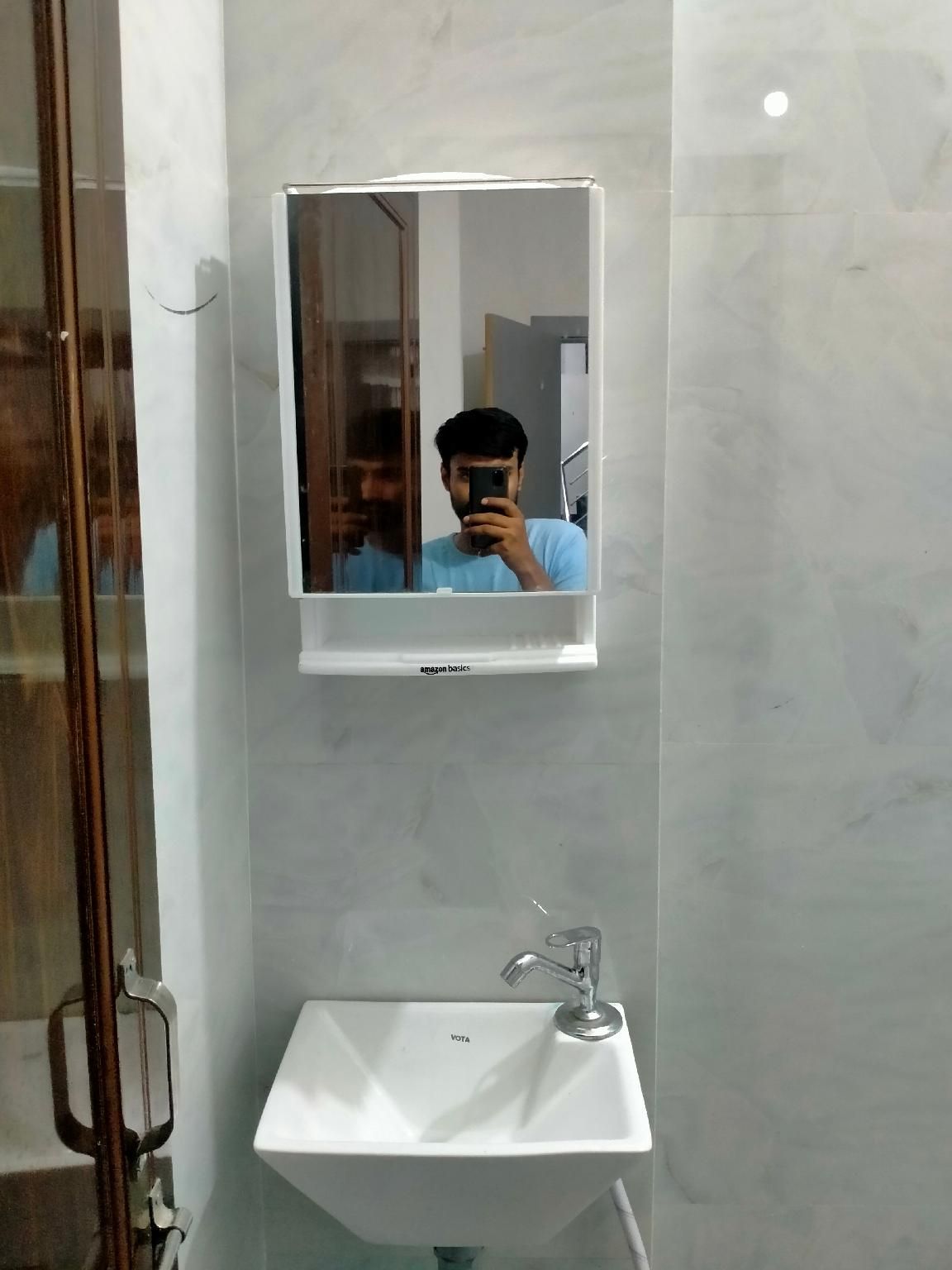 Room with 1 Single Bed and 1 Double Bed - Bath House Access Included