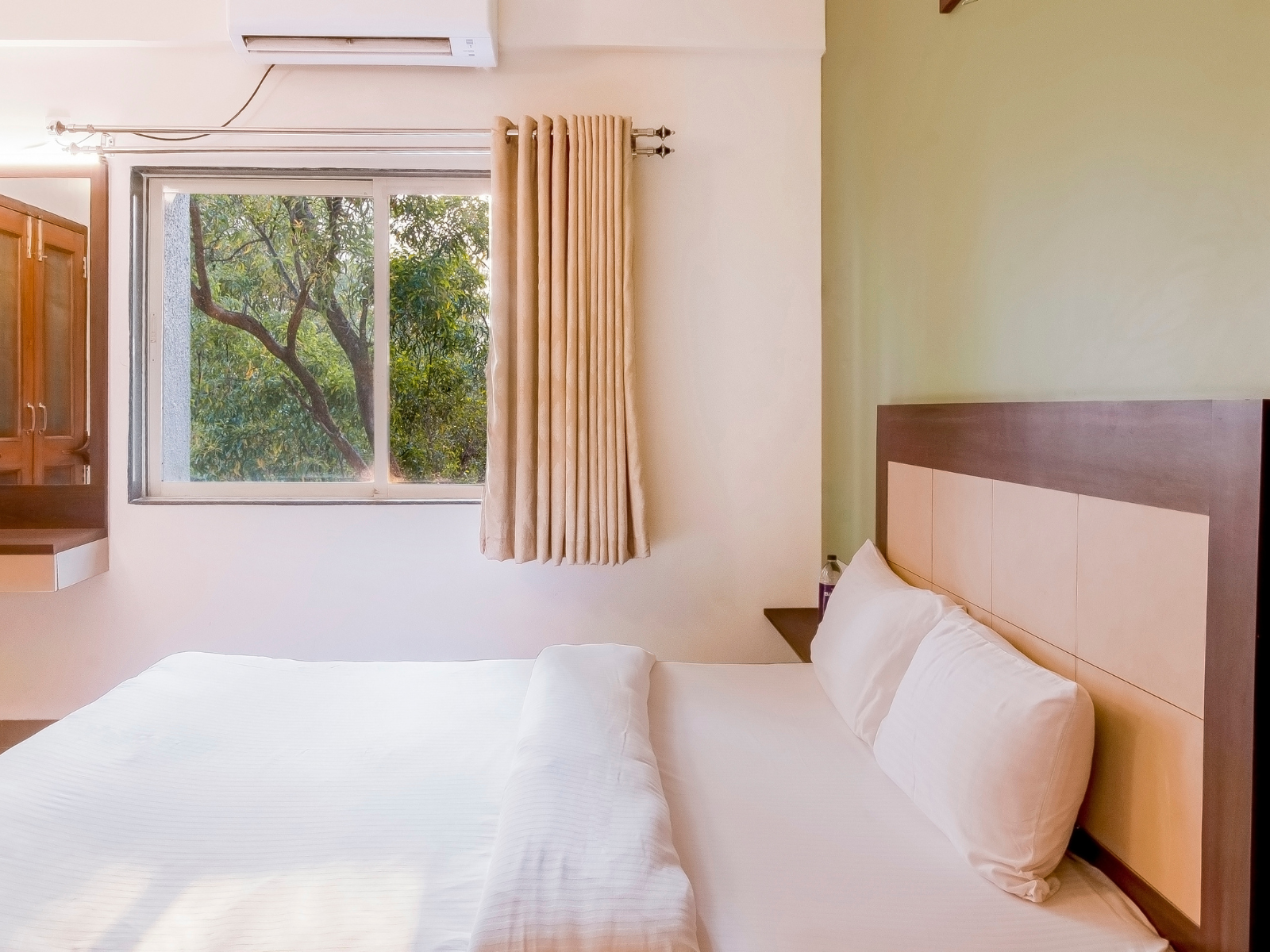 3 Bedroom Apartment with Sit-Out and Balcony