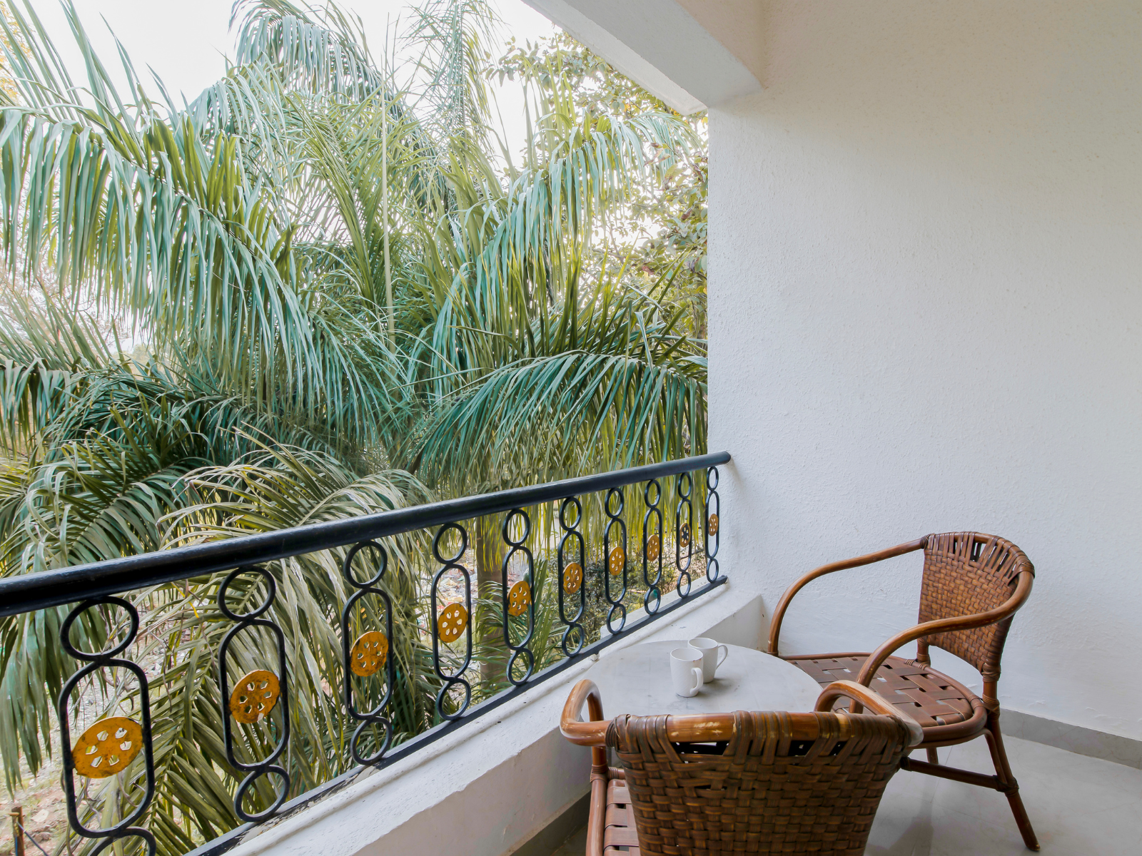 1 Bedroom Apartment with Sit-Out