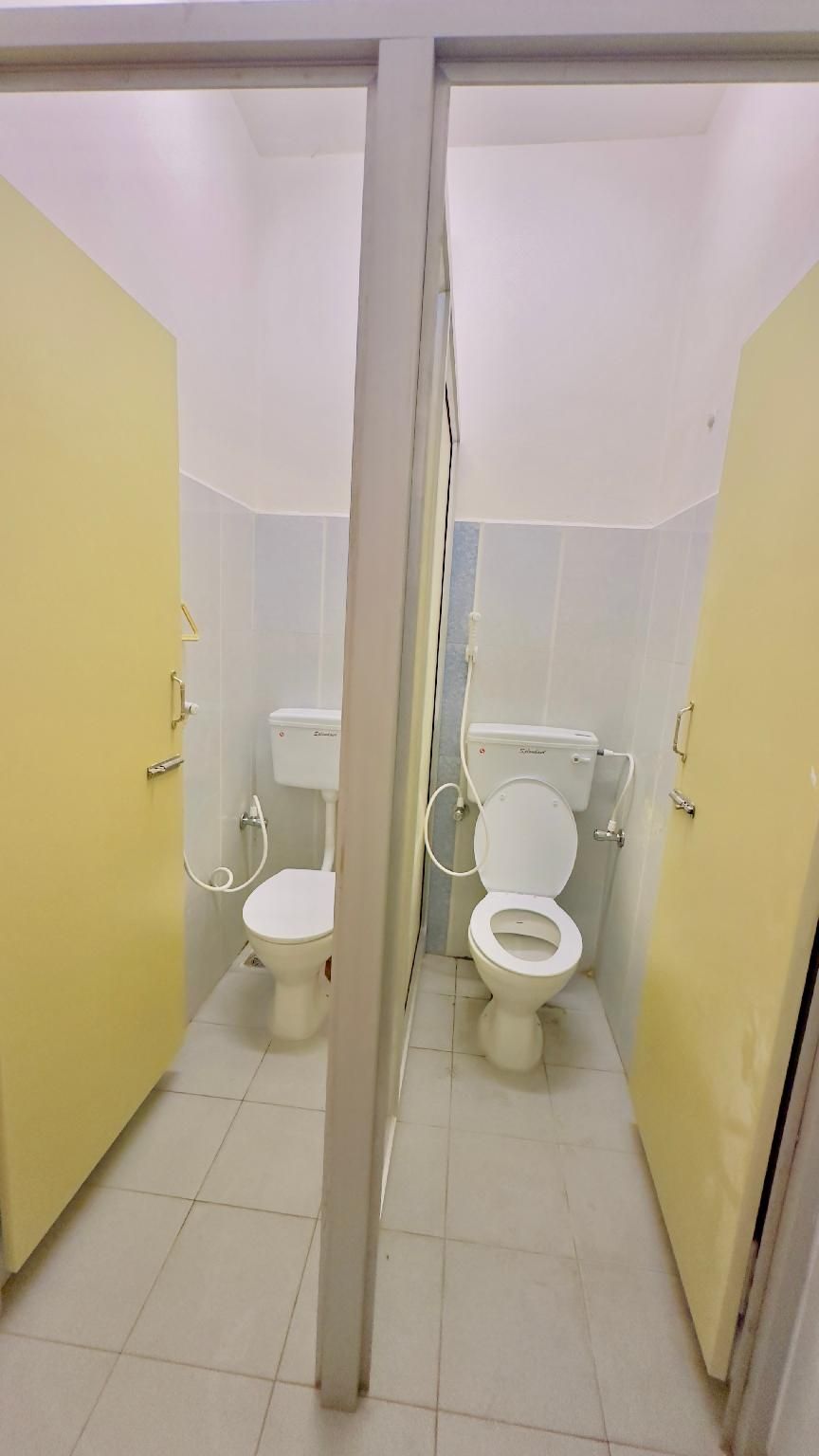 Bed in 8-Bed Mixed Dormitory Room with Sea View