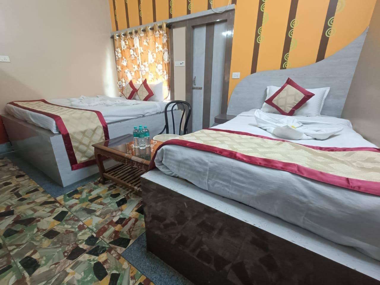 EMBLIC HOTEL & RESTAURANT, Bolpur Standard Room 2