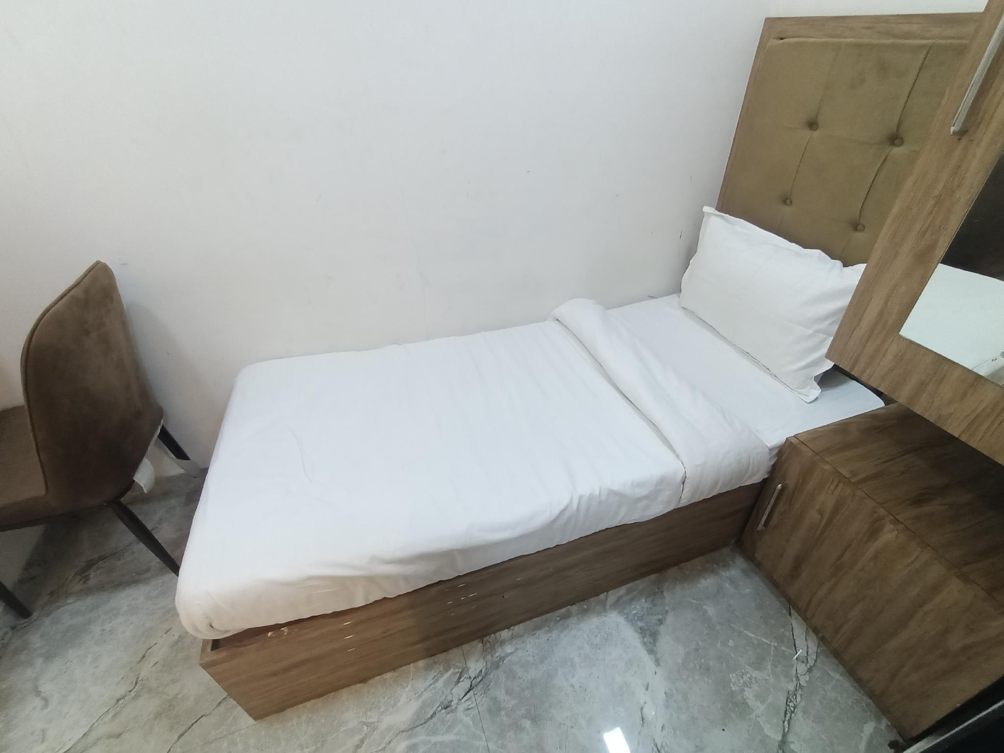 Deluxe Single Room