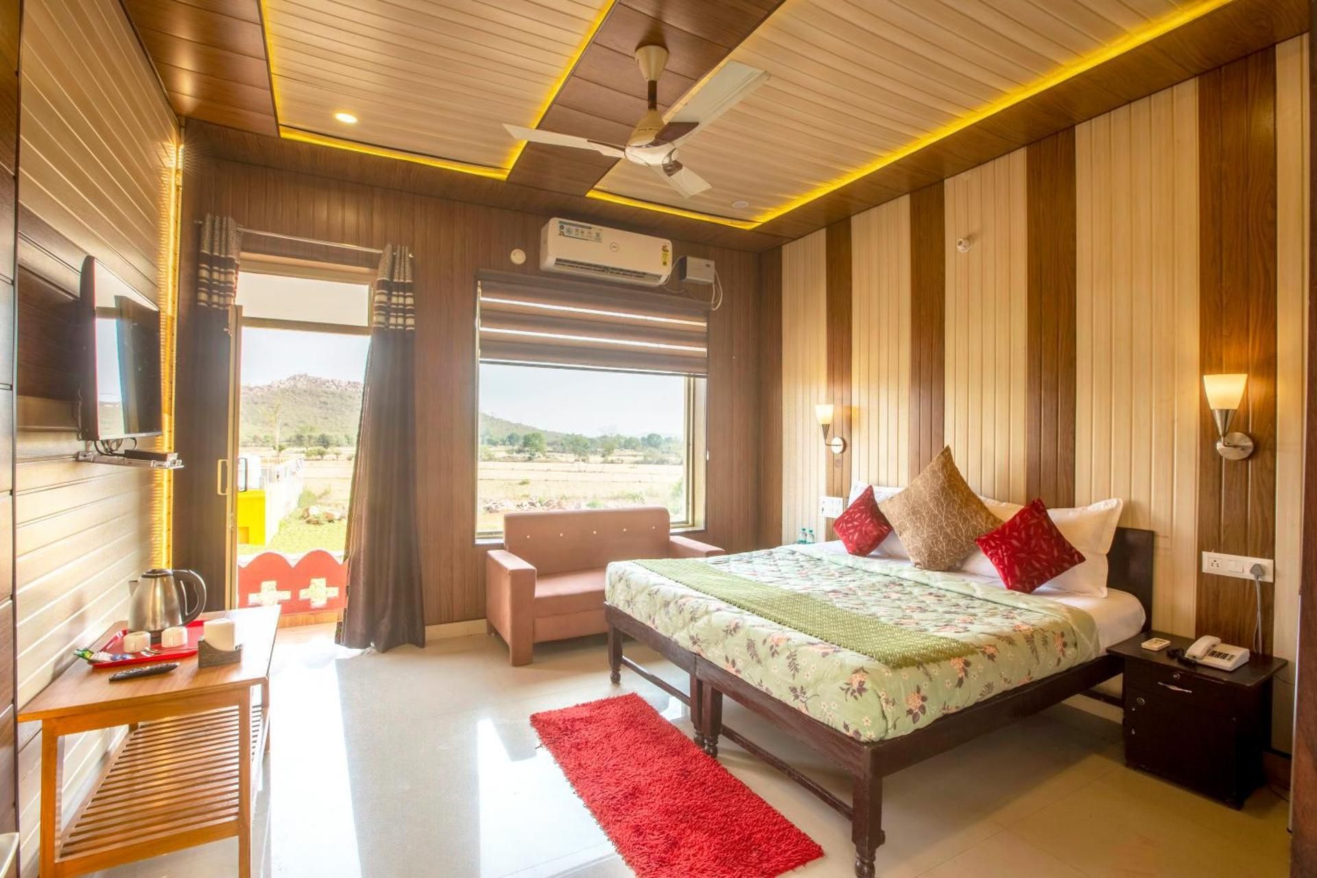 Bundeli Farm Resort & Bnaquet Mountain View Double Room with Terrace 2