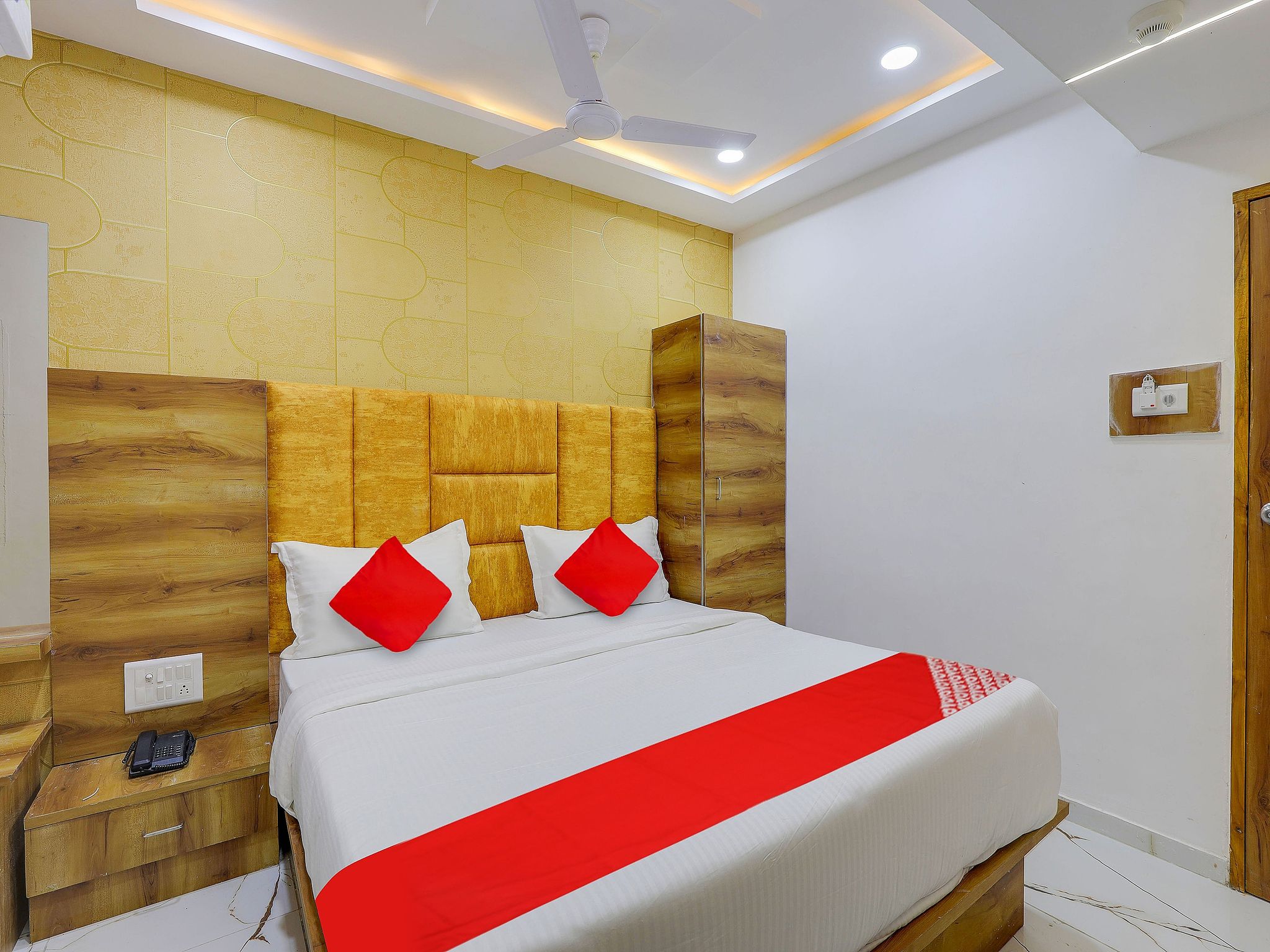 Super Collection O Maninagar Near Railway Station formerly A1 Residency Classic 4