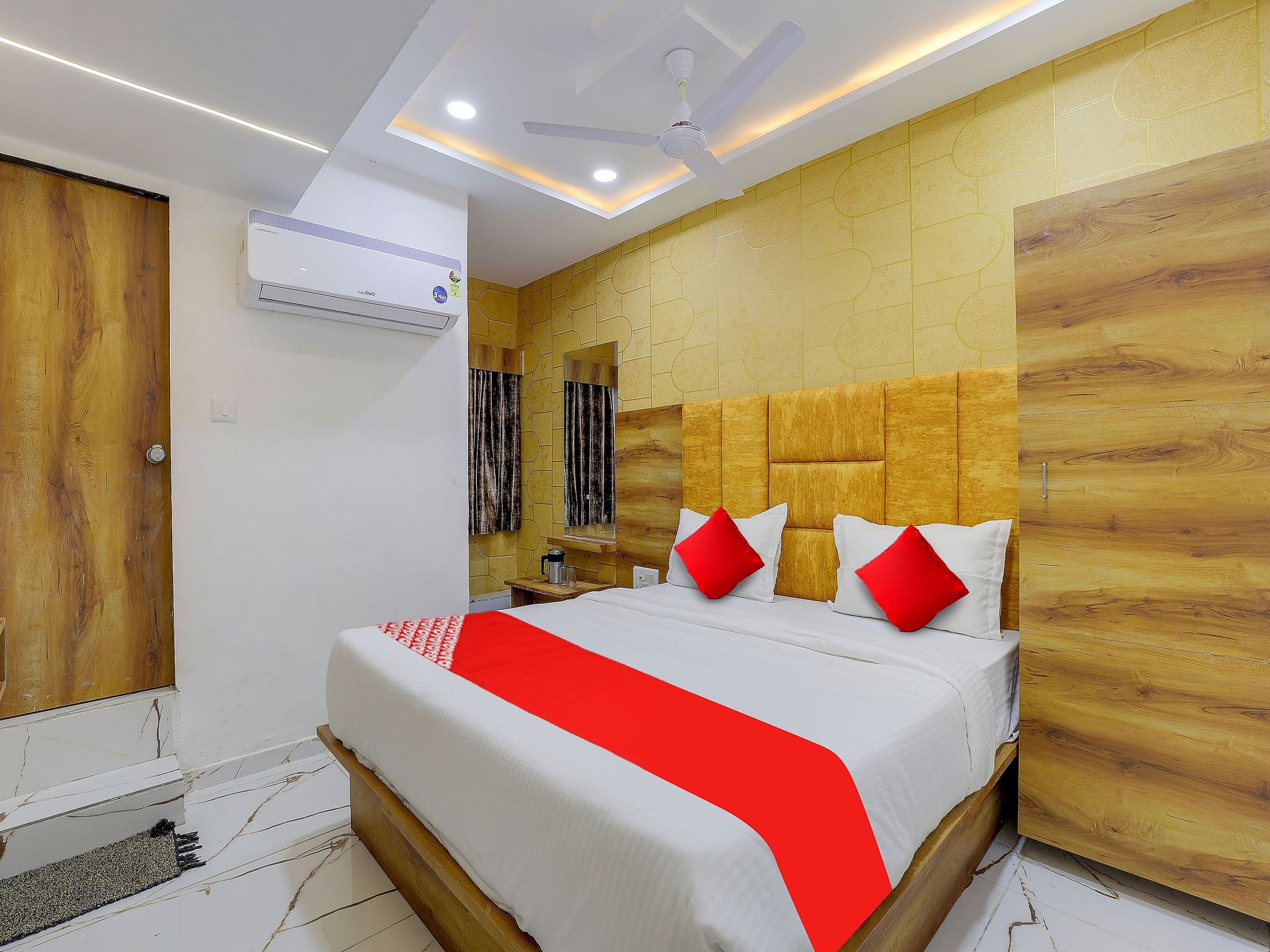 Super Collection O Maninagar Near Railway Station formerly A1 Residency Classic 15
