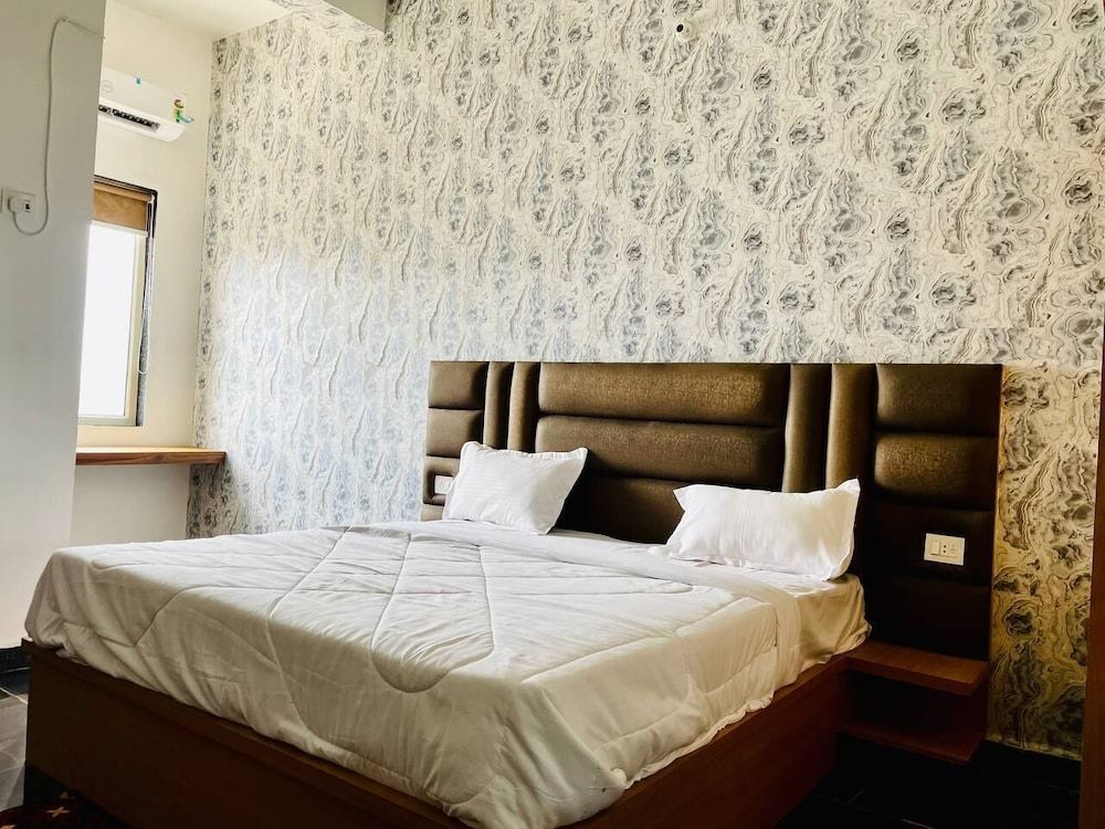 Hotel B P Emerald Standard Room